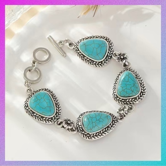Faux Turquoise and Silver Concho Chain Bracelet (#1121) - Picture 1 of 7